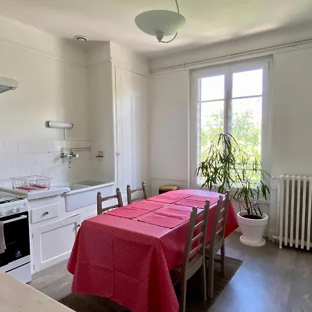 Etage Privatif 2 Ch 3 Etoiles Clim Calme Confort Grand Parking Gratuit Proche Creps Golf Hippodrome- 900 Metres Des Berges De L Allier