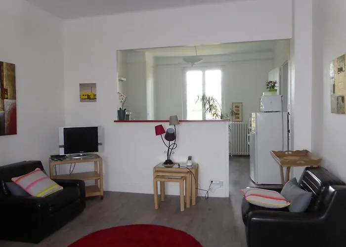 Grand F3 2 Ch Calme Confort Parking Rive Gauche Creps Hippodrome Golf Bellerive-sur-Allier