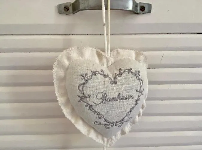 Grand F3 2 Ch Calme Confort Parking Rive Gauche Creps Hippodrome Golf Appartement